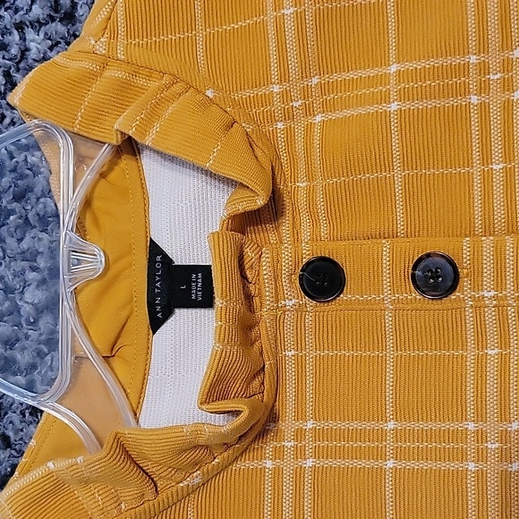 Top - Picture 3 of 3